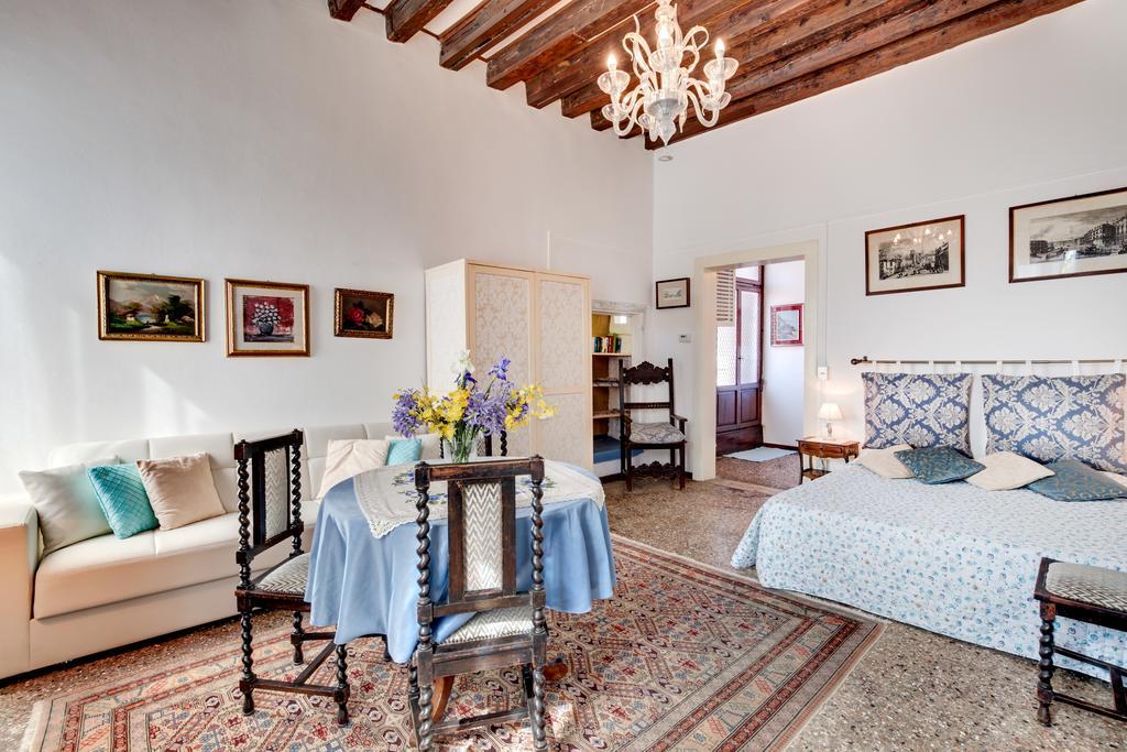 Ca' Badoer West Studio Venedig Exteriör bild